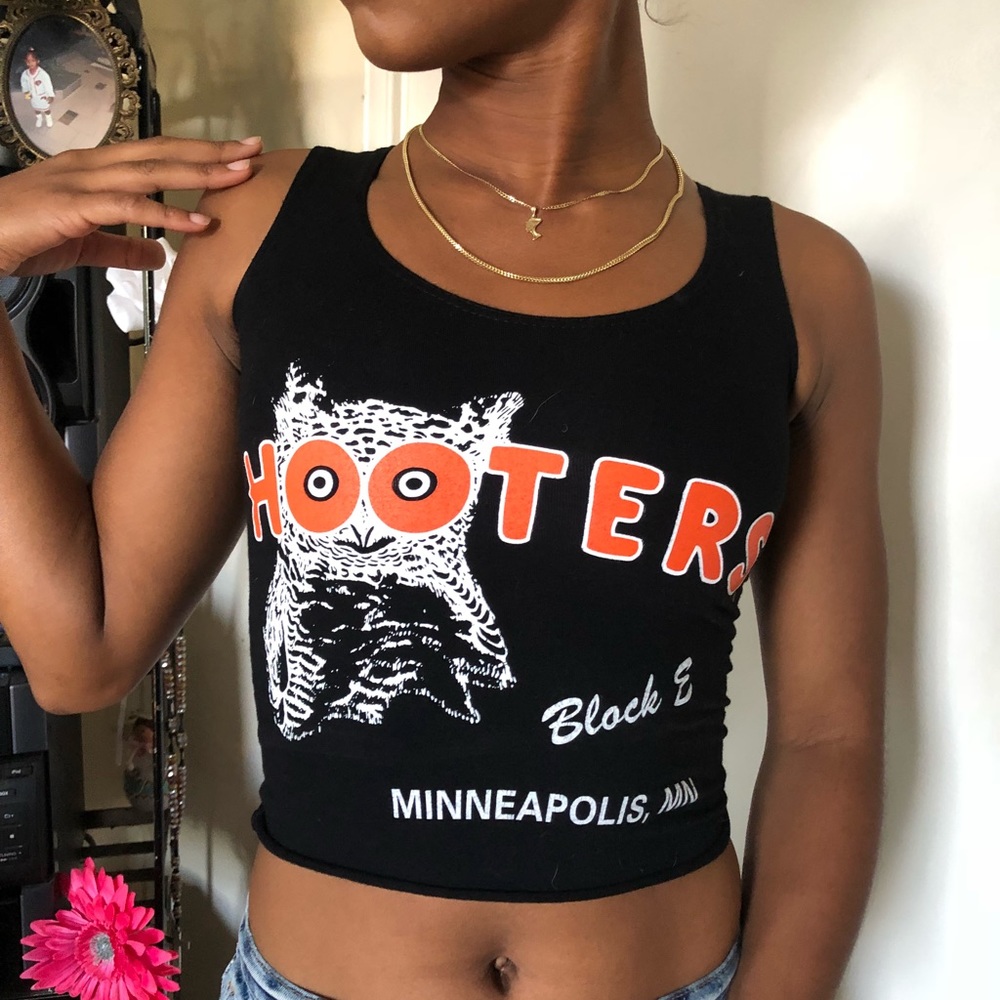 Did someone say HOOTERS ?